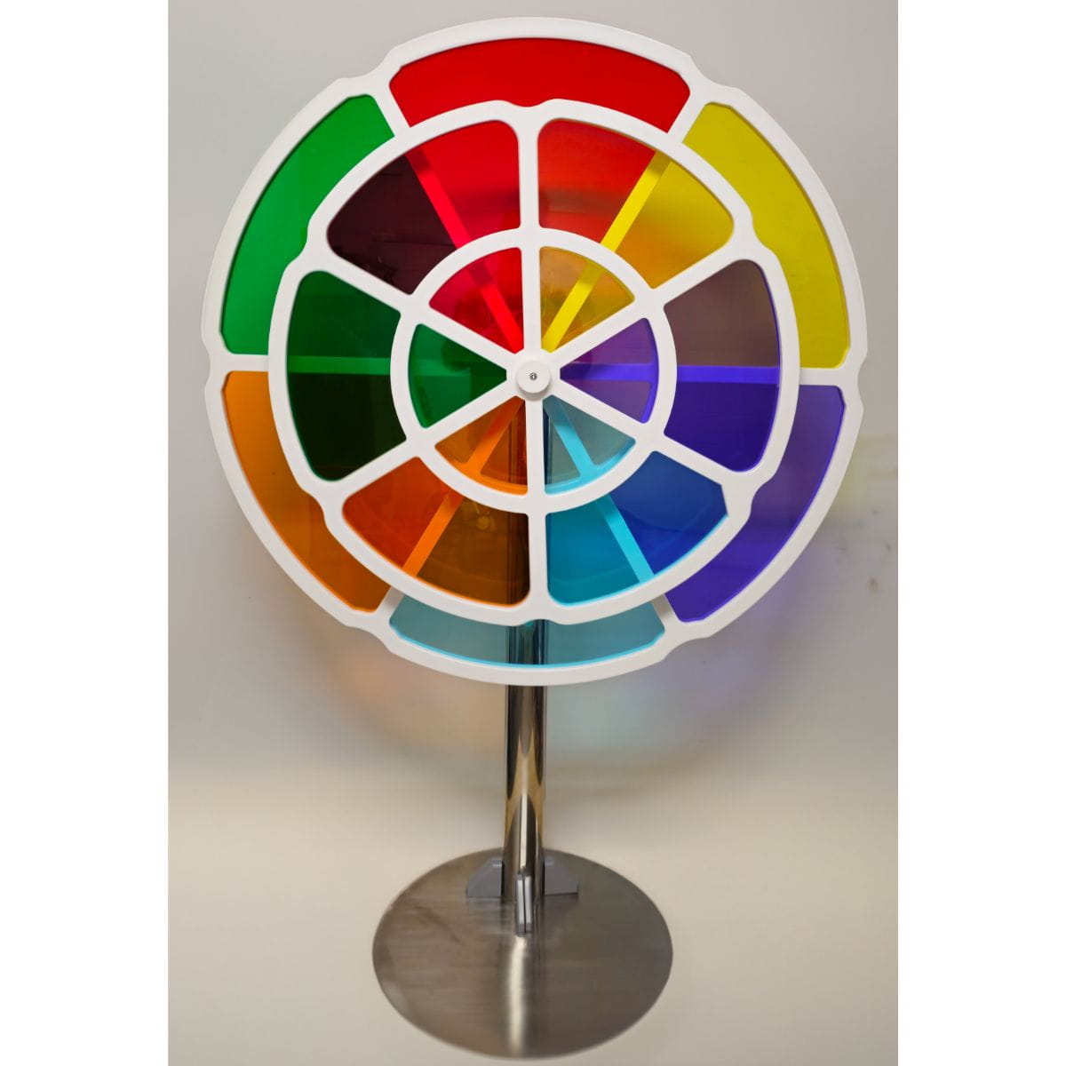 Straight on view of the LiteZilla Chroma Wheel with base